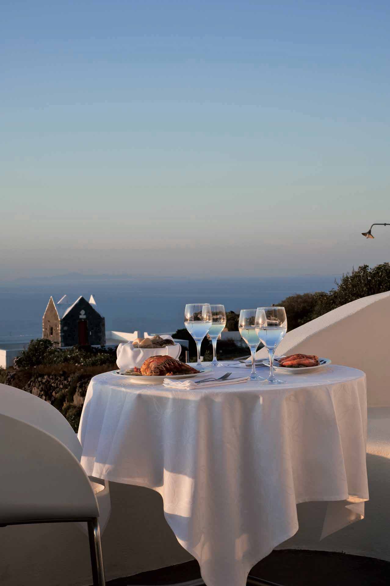 Avaton Hotel Resort & Spa Santorini Cicladi Grecia 00015